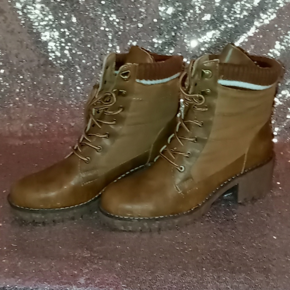 Brand new womens winter boots